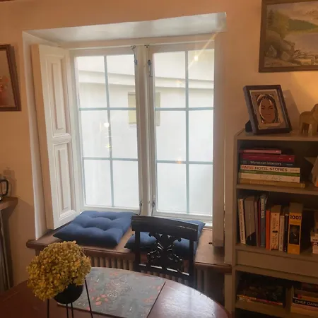 Apartment Bishop's *