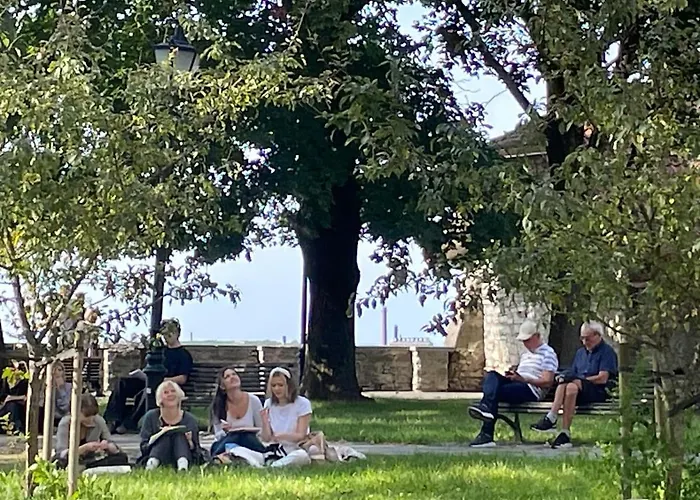 Bishop's Διαμέρισμα *